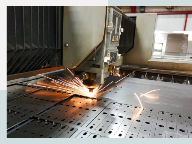 Лазерная резка металла в Кимовске от 618 руб.